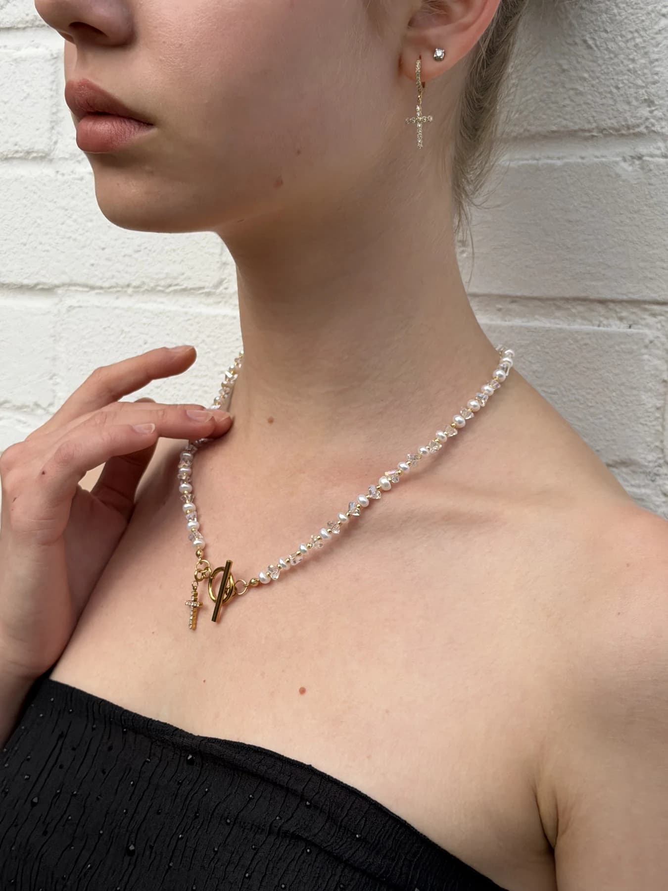 Freshwater Pearl Jewellery Set with Crystal Necklace, Bracelet & Cross Earrings thumbnail 12