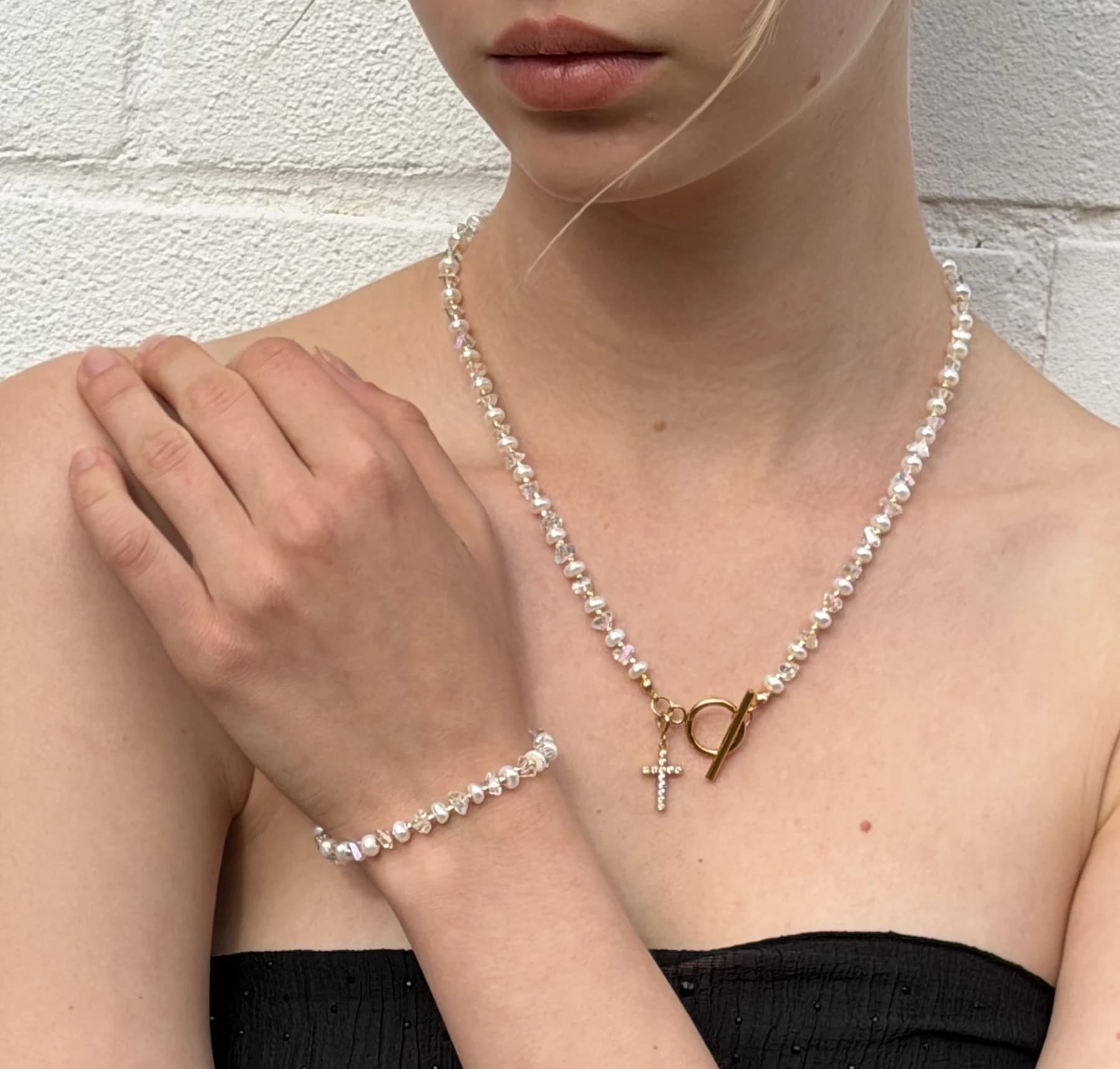 Freshwater Pearl Jewellery Set with Crystal Necklace, Bracelet & Cross Earrings thumbnail 10