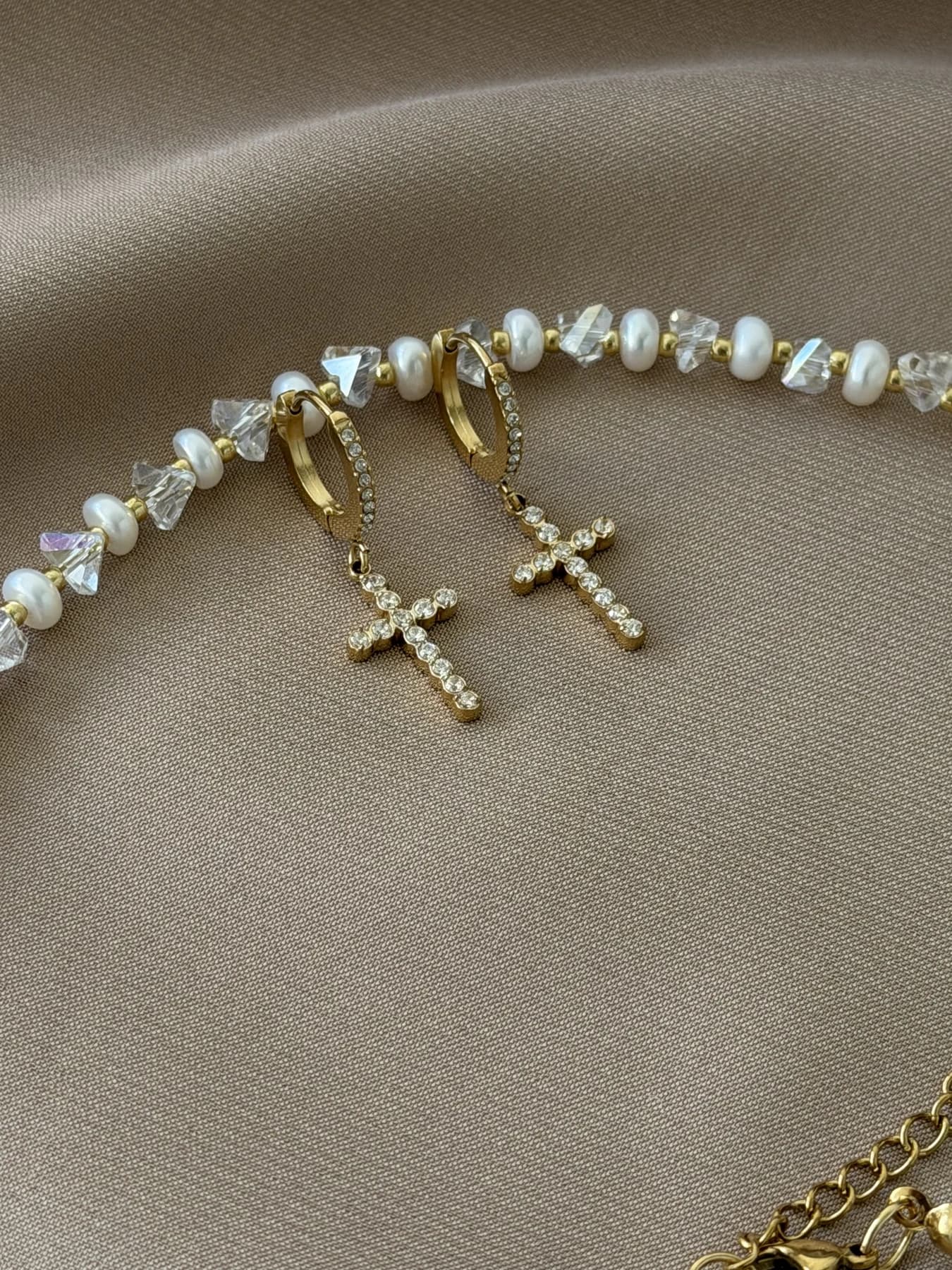 Freshwater Pearl Jewellery Set with Crystal Necklace, Bracelet & Cross Earrings thumbnail 2