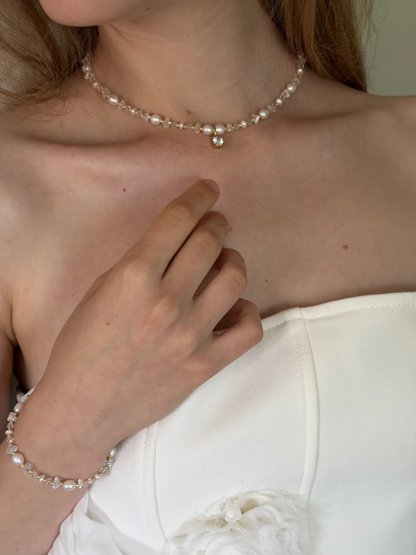 Elegant Freshwater Pearl Necklace & Bracelet Set thumbnail 10
