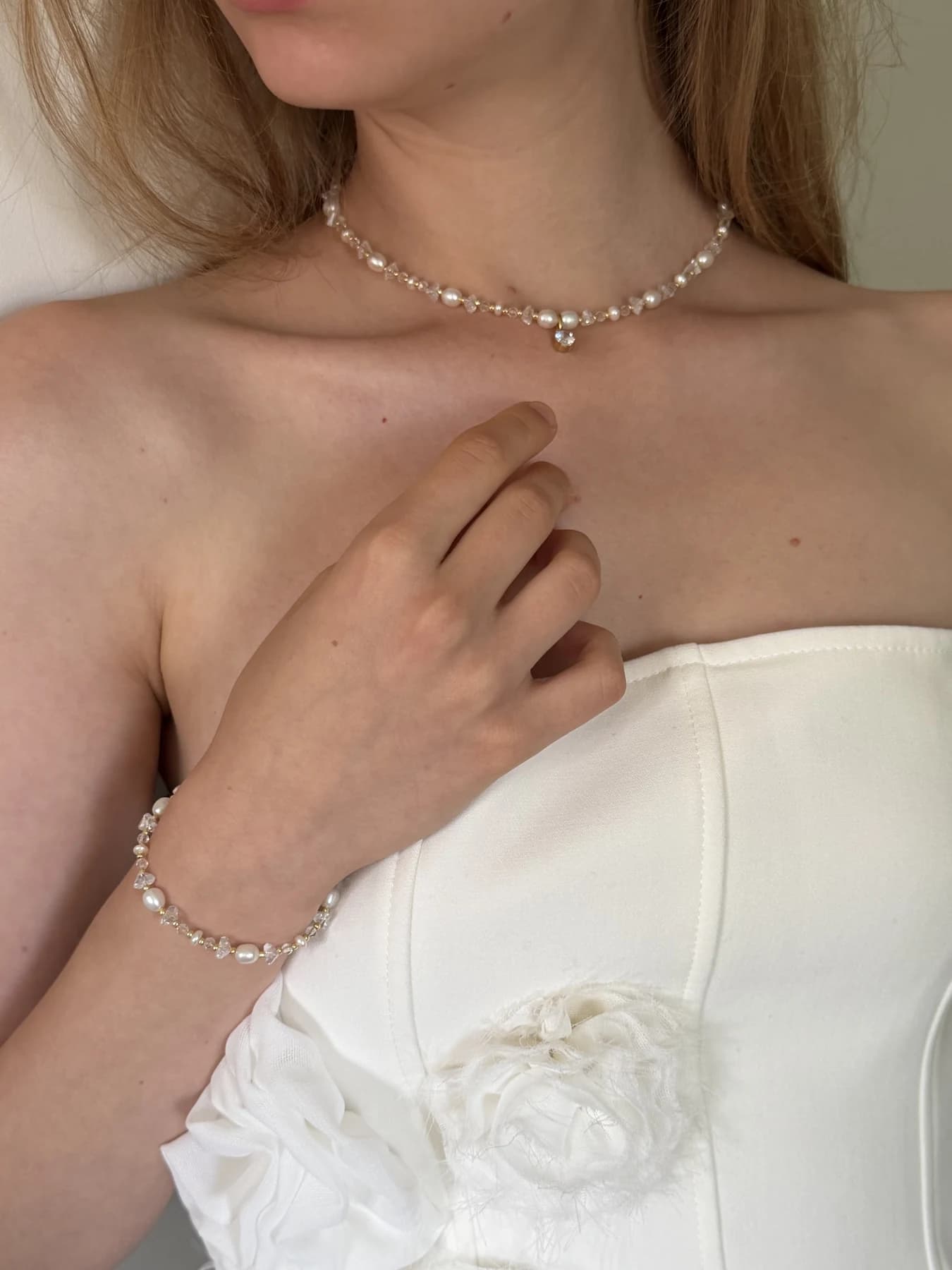 Elegant Freshwater Pearl Necklace & Bracelet Set thumbnail 8