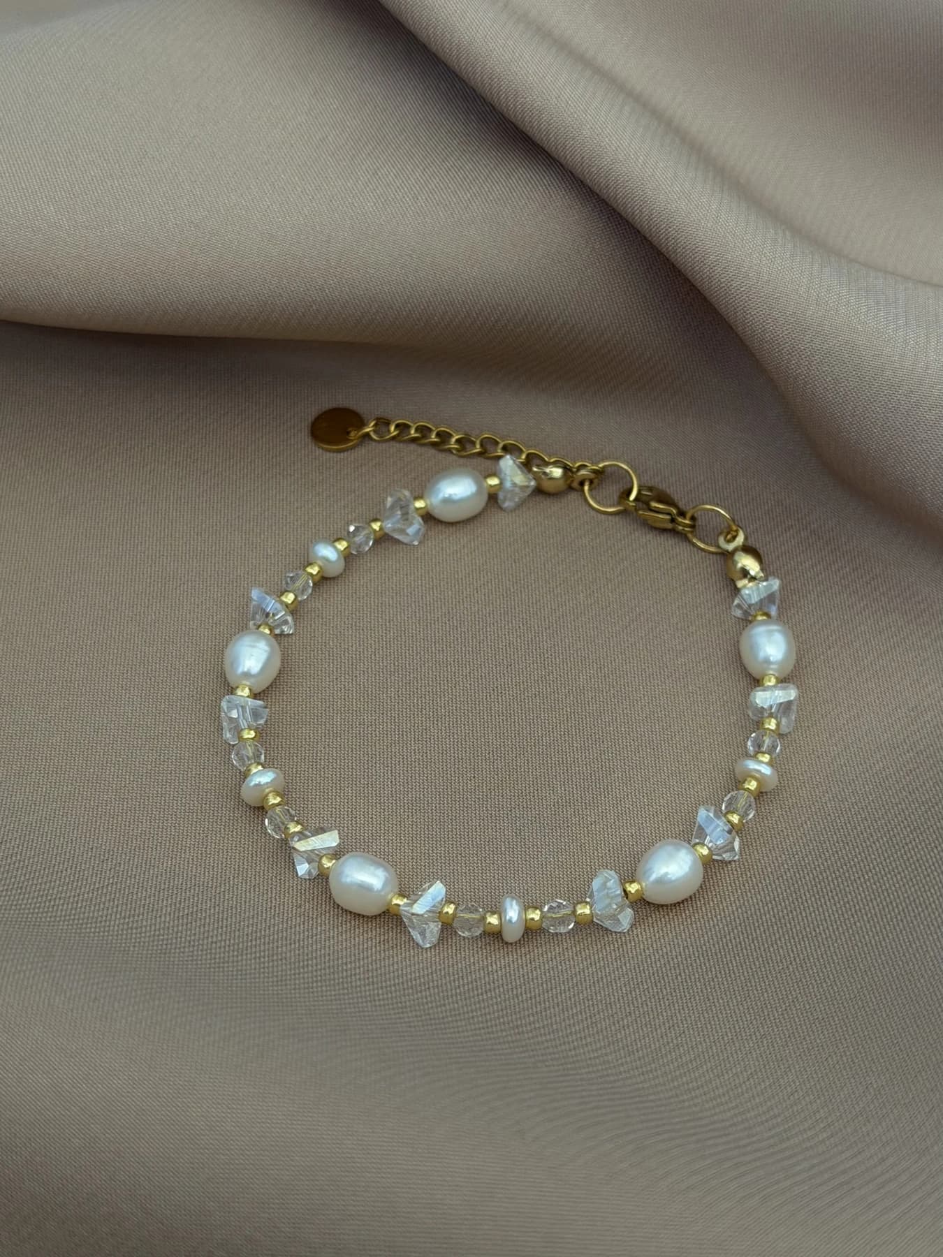 Elegant Freshwater Pearl Necklace & Bracelet Set thumbnail 3